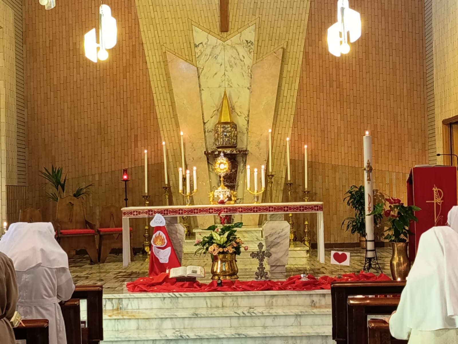 Piccole Figlie del Sacro Cuore di Ges&ugrave;